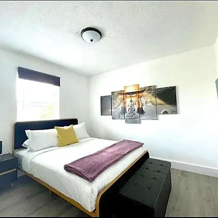 Ecostays Comfort Apartment Near Miami Airport 308-2